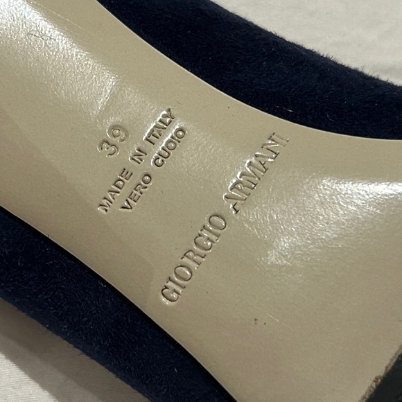 Armani navy suede pumps - Picture 5 of 5